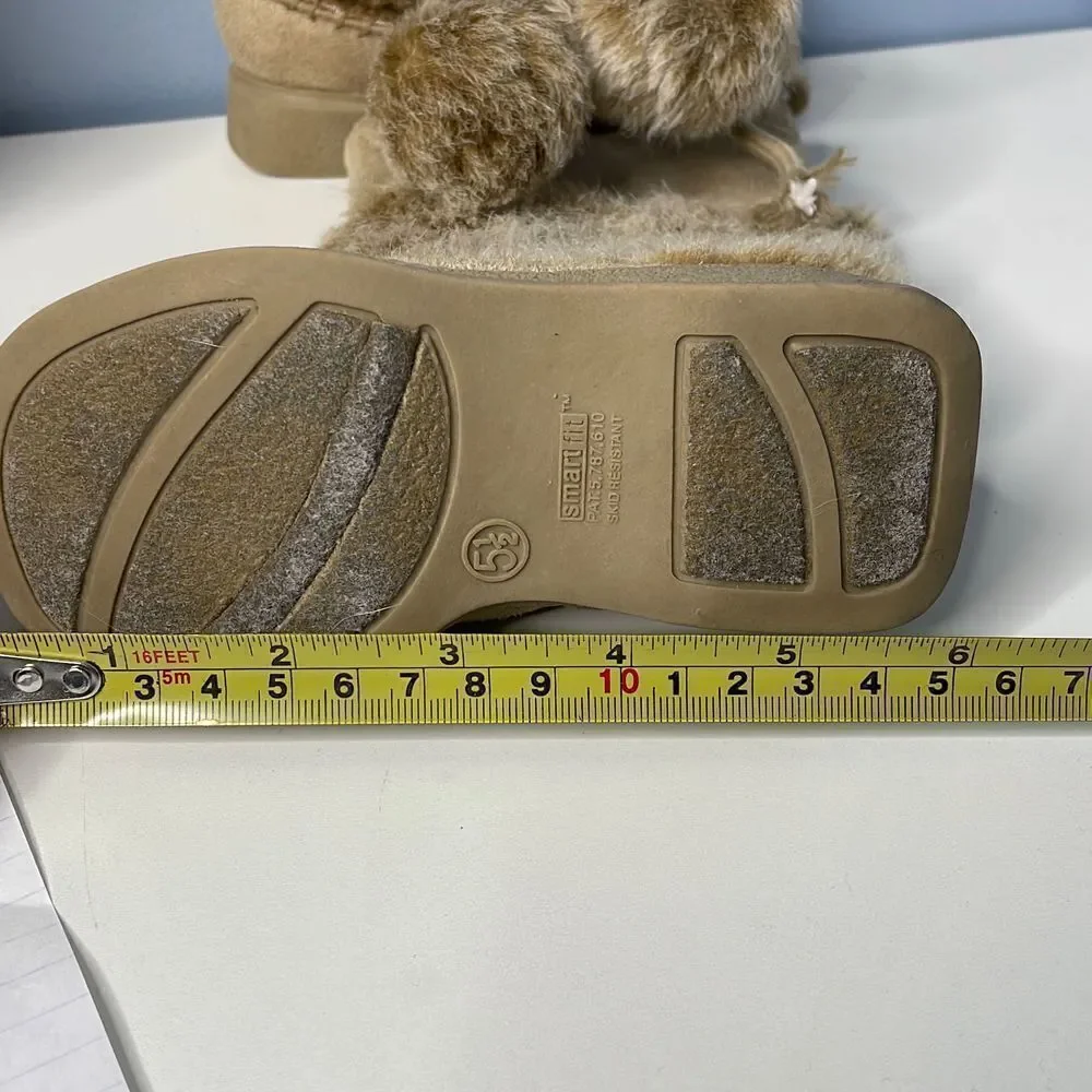 Girls moccasin  Boots 5 1/2 with Faux Fur and Side Zip smart Fit